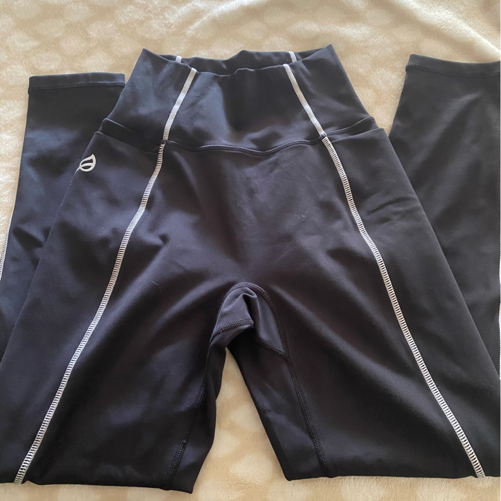 P'tula Yvette Black Leggings with White Accents